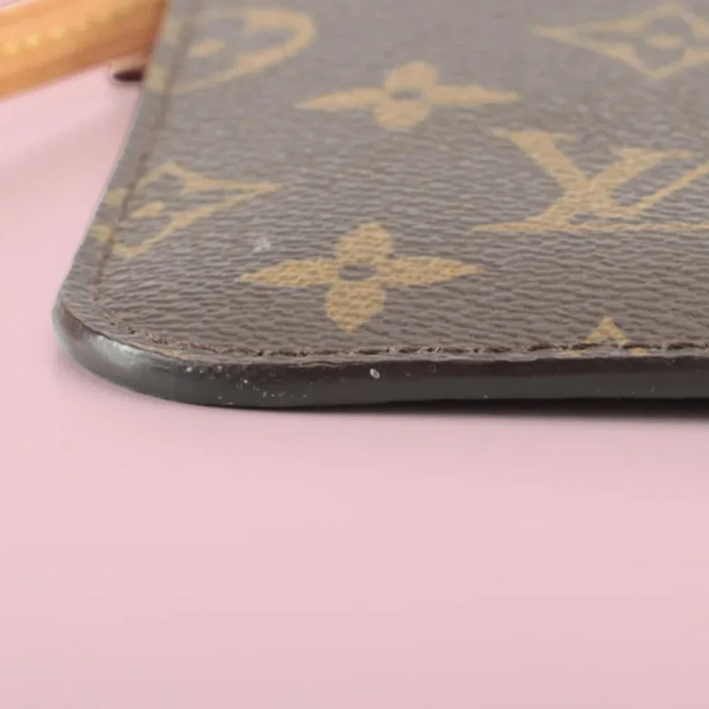 Louis Vuitton Neverfull Pochette MM in Monogram Canvas - Picture 11 of 12